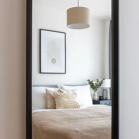 Days - Two-bedroom With Balcony And Garage Parking In Smichov * פראג