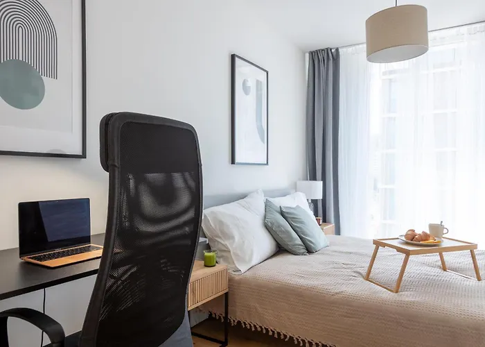 Days - Two-bedroom With Balcony And Garage Parking In Smichov Apartament *
